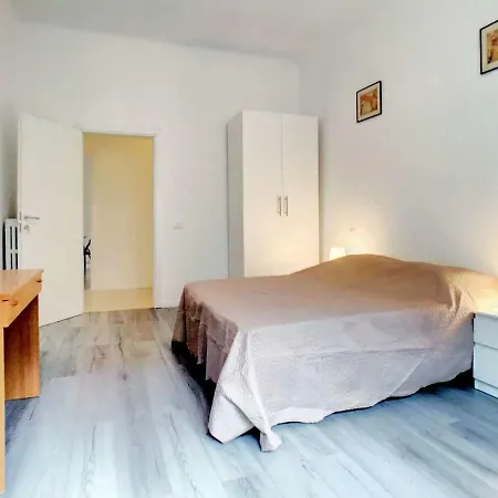 Piazzale Loreto Apartamento Milão